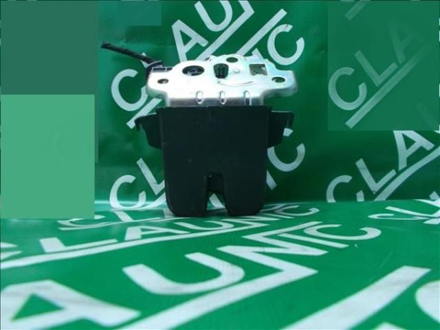 bontott SKODA FABIA III Csomagtérajtó Zárszerkezet