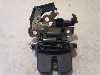 bontott SKODA FABIA III Csomagtérajtó Zárszerkezet