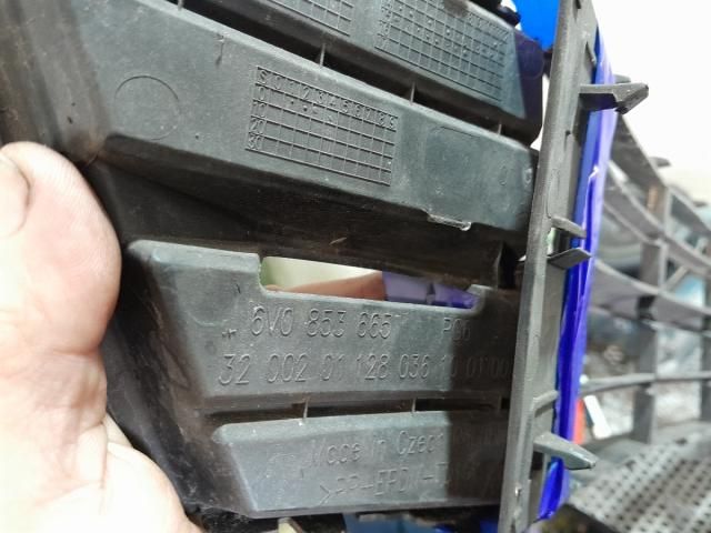 bontott SKODA FABIA III Első Lökhárító Alsó Középső Díszrács