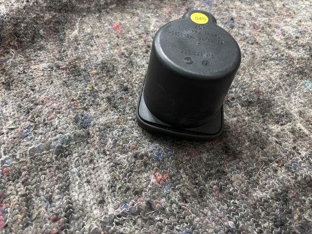 bontott SKODA FABIA III Első Tároló Rekesz