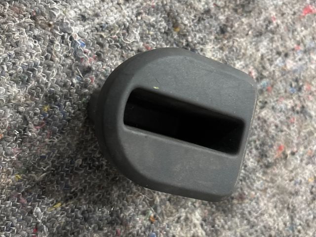 bontott SKODA FABIA III Első Tároló Rekesz