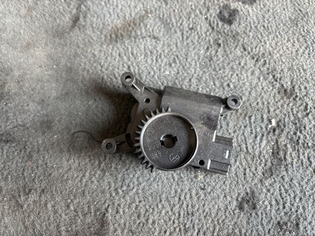 bontott SKODA FABIA III Fűtés Állító Motor