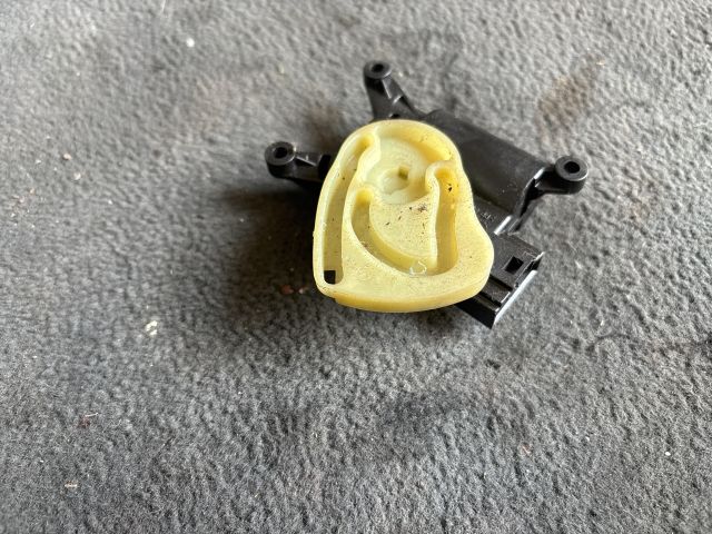 bontott SKODA FABIA III Fűtés Állító Motor