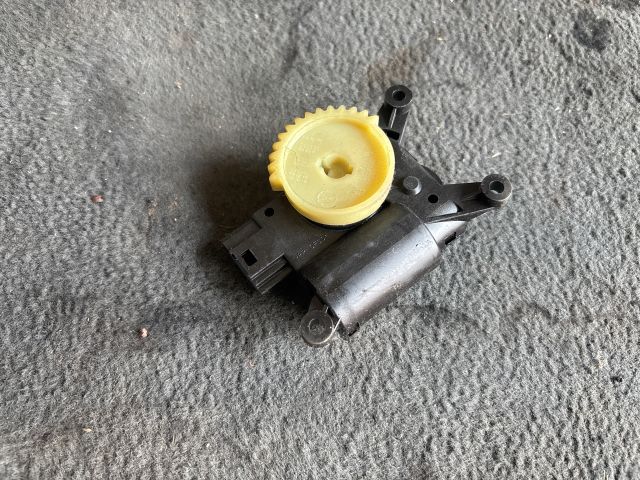 bontott SKODA FABIA III Fűtés Állító Motor