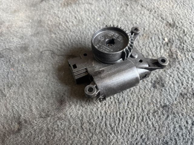 bontott SKODA FABIA III Fűtés Állító Motor