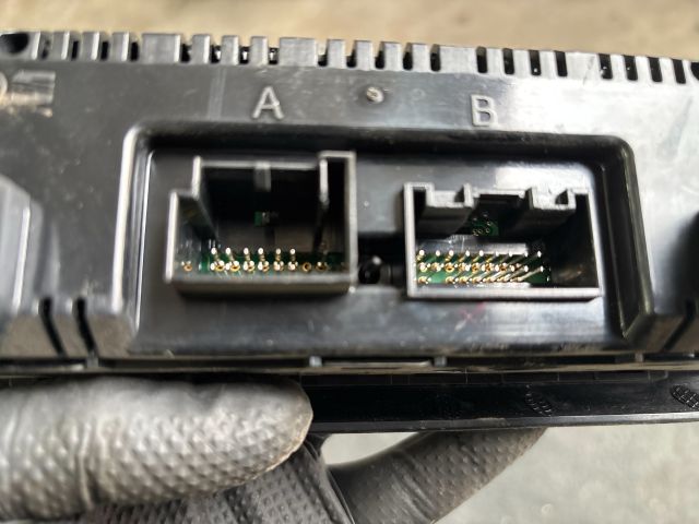 bontott SKODA FABIA III Fűtéskapcsoló (digit klímás)