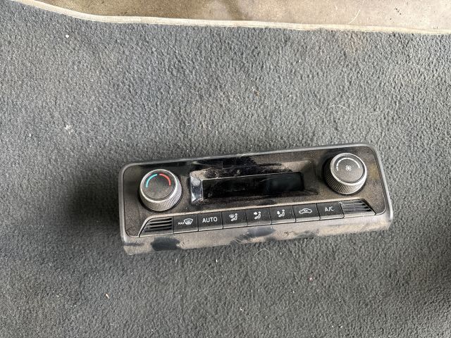 bontott SKODA FABIA III Fűtéskapcsoló (digit klímás)