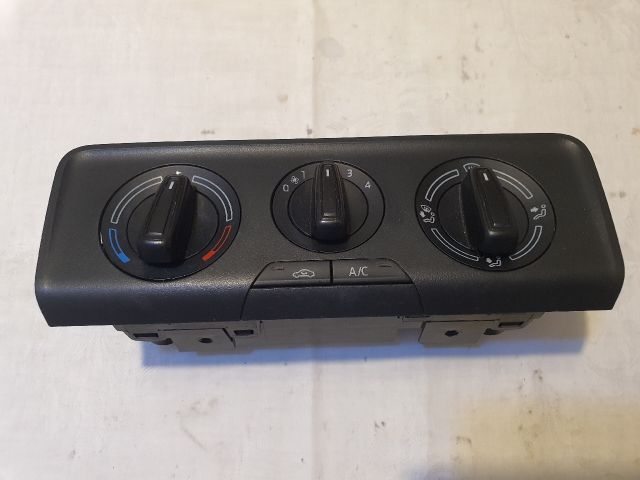 bontott SKODA FABIA III Fűtéskapcsoló (manuális klímás)