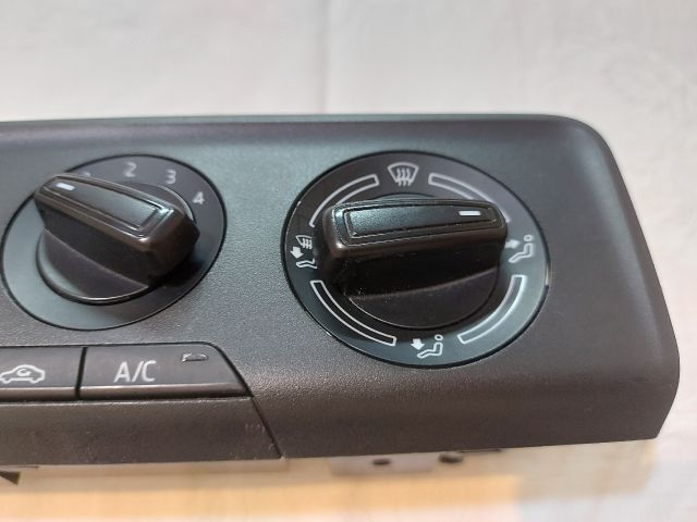 bontott SKODA FABIA III Fűtéskapcsoló (manuális klímás)