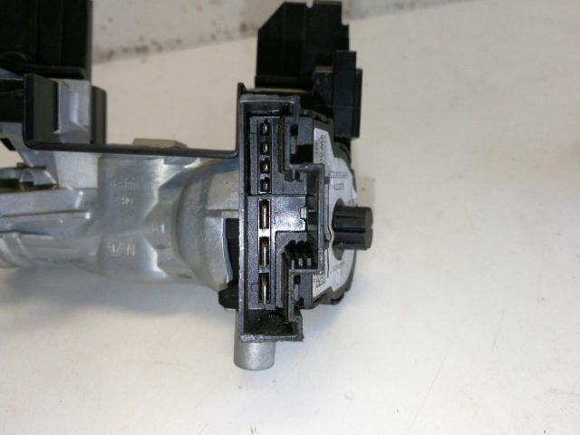 bontott SKODA FABIA III Gyújtáskapcsoló Ház