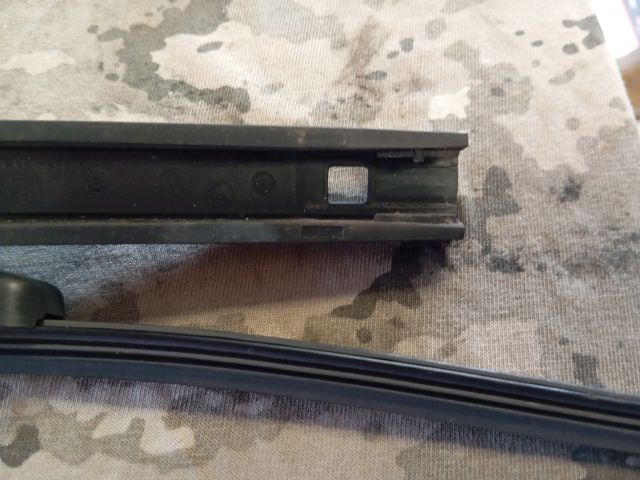 bontott SKODA FABIA III Hátsó Ablaktörlő Kar