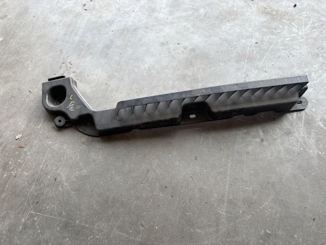 bontott SKODA FABIA III Hátsó középső Lökhárító Tartó (Műanyag)