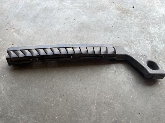 bontott SKODA FABIA III Hátsó középső Lökhárító Tartó (Műanyag)