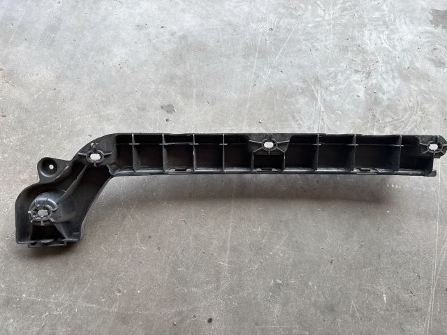 bontott SKODA FABIA III Hátsó középső Lökhárító Tartó (Műanyag)