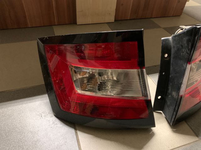 bontott SKODA FABIA III Hátsó Lámpa Szett