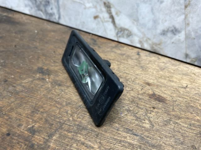 bontott SKODA FABIA III Hátsó Rendszámtábla Világítás