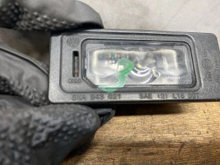 bontott SKODA FABIA III Hátsó Rendszámtábla Világítás