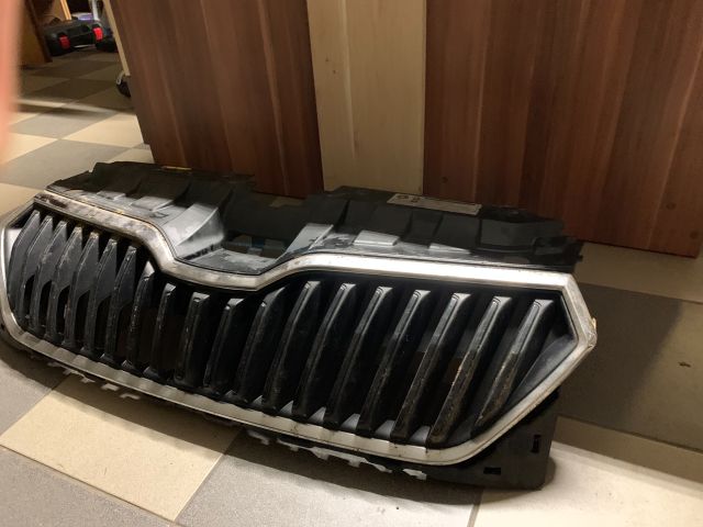 bontott SKODA FABIA III Hűtőrács