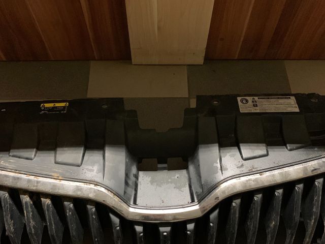 bontott SKODA FABIA III Hűtőrács