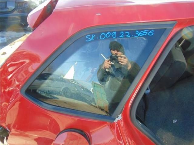 bontott SKODA FABIA III Jobb C Oszlop Oldalablak Üveg