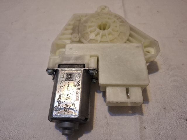 bontott SKODA FABIA III Jobb első Ablakemelő Motor