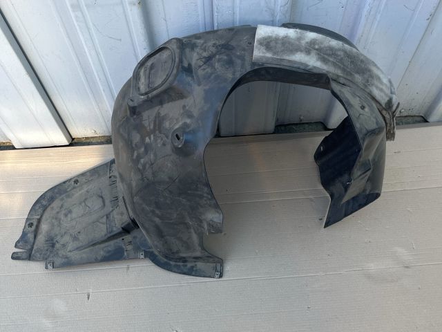 bontott SKODA FABIA III Jobb első Dobbetét (Kerékjárati, Műanyag)