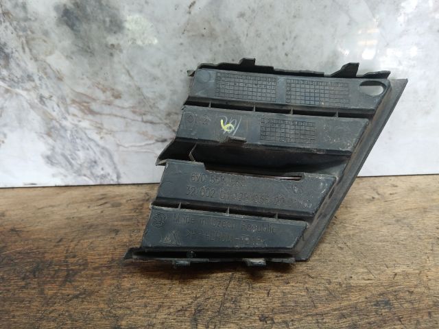 bontott SKODA FABIA III Jobb első Lökhárító Vakborítás