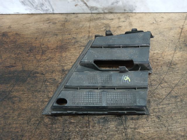 bontott SKODA FABIA III Jobb első Lökhárító Vakborítás