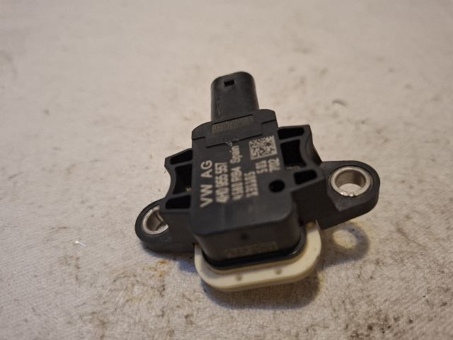 bontott SKODA FABIA III Jobb első Oldal Ütközés Érzékelő