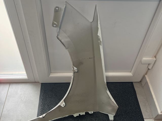 bontott SKODA FABIA III Jobb első Sárvédő