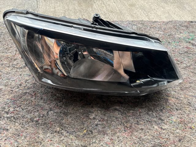 bontott SKODA FABIA III Jobb Fényszóró