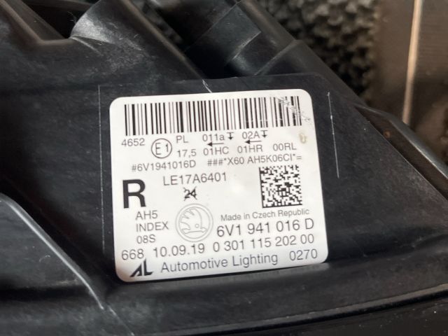 bontott SKODA FABIA III Jobb Fényszóró