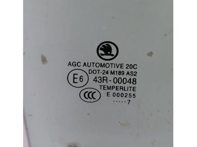 bontott SKODA FABIA III Jobb hátsó Ablak