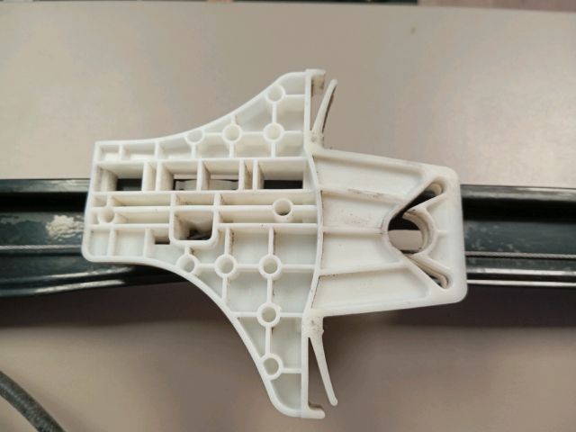 bontott SKODA FABIA III Jobb hátsó Ablakemelő Szerkezet (Mechanikus)