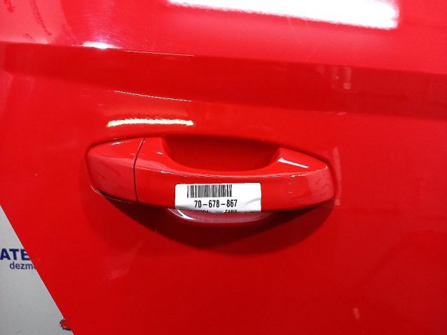 bontott SKODA FABIA III Jobb hátsó Külső Kilincs