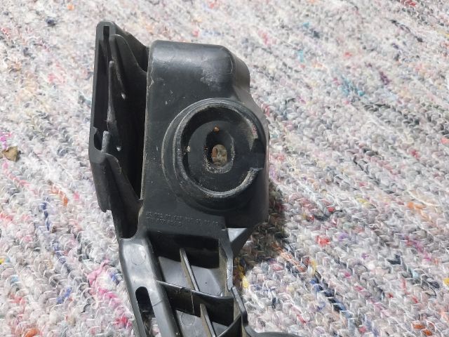 bontott SKODA FABIA III Jobb hátsó Lökhárító Tartó (Műanyag)