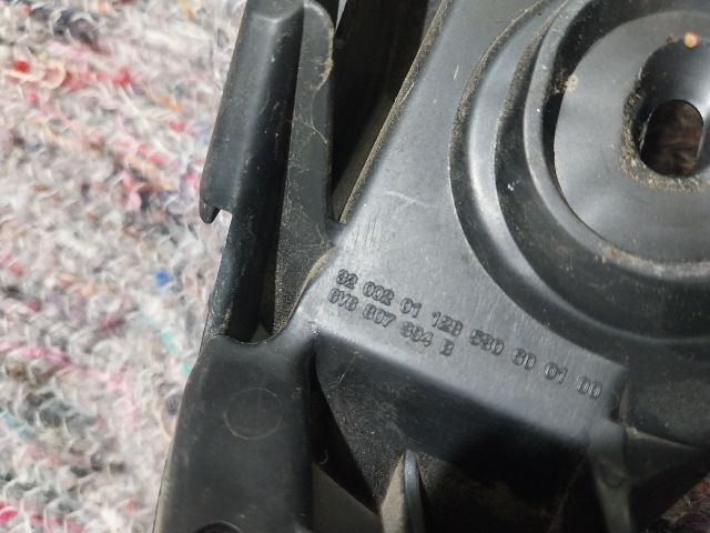 bontott SKODA FABIA III Jobb hátsó Lökhárító Tartó (Műanyag)