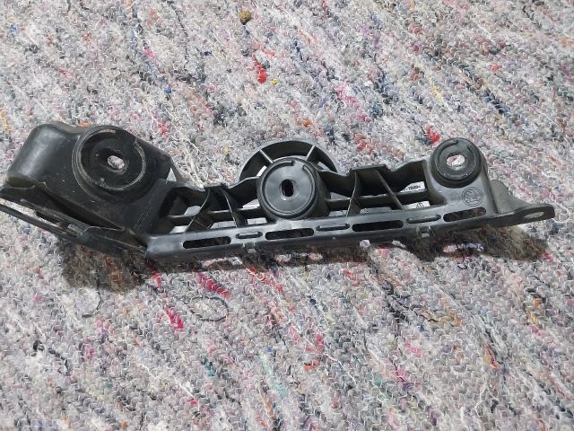 bontott SKODA FABIA III Jobb hátsó Lökhárító Tartó (Műanyag)