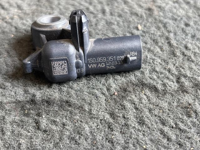 bontott SKODA FABIA III Jobb hátsó Oldal Ütközés Érzékelő