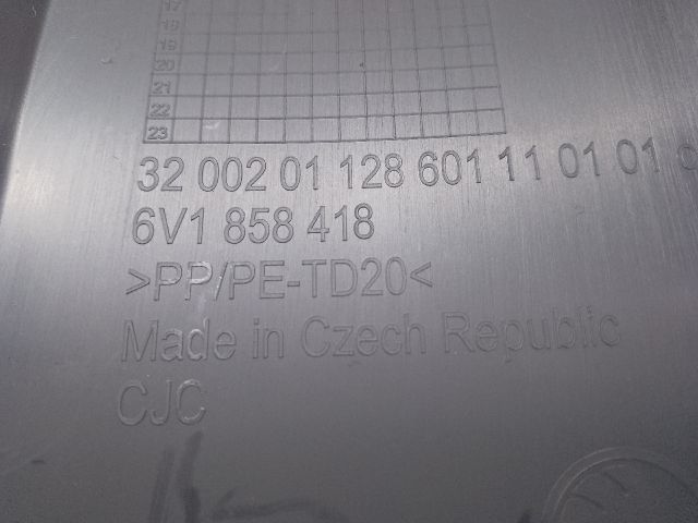 bontott SKODA FABIA III Jobb Műszerfal Díszléc