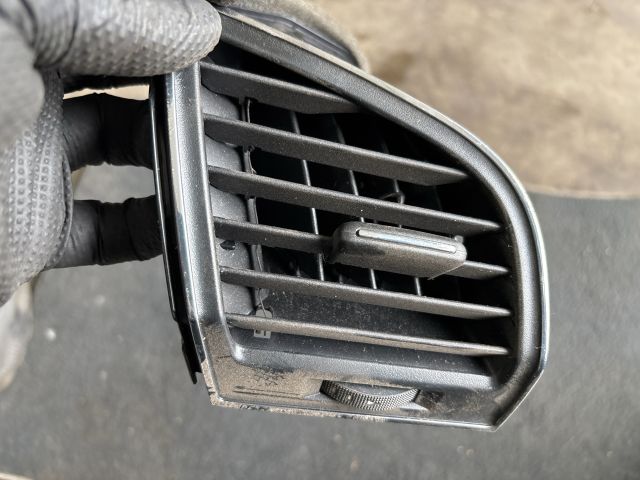 bontott SKODA FABIA III Jobb Szellőző