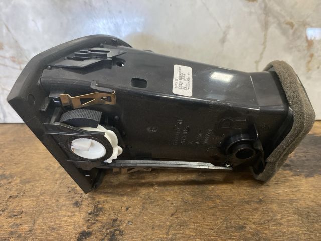 bontott SKODA FABIA III Jobb Szellőző