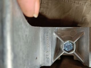 bontott SKODA FABIA III Könyöklő Tartó Konzol