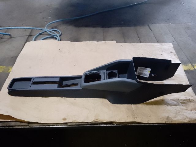 bontott SKODA FABIA III Középkonzol Keret