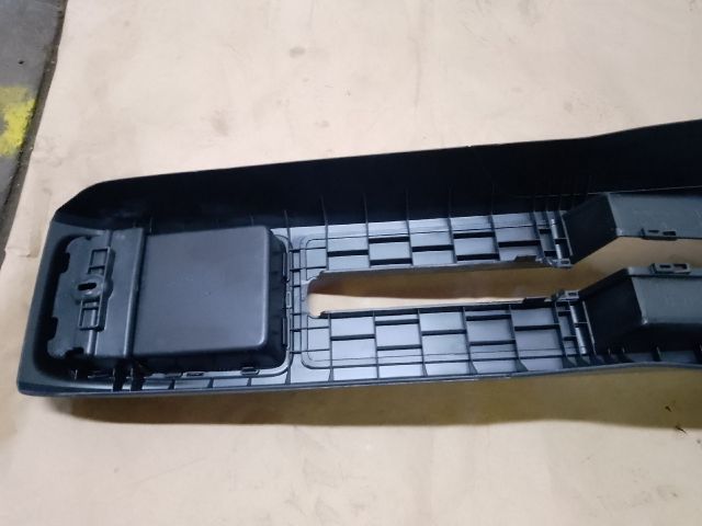 bontott SKODA FABIA III Középkonzol Keret