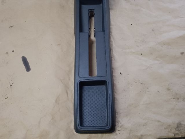 bontott SKODA FABIA III Középkonzol Keret