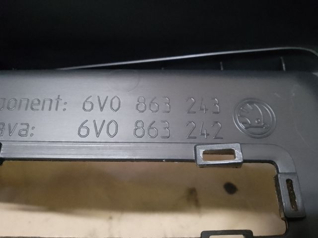 bontott SKODA FABIA III Középkonzol Keret