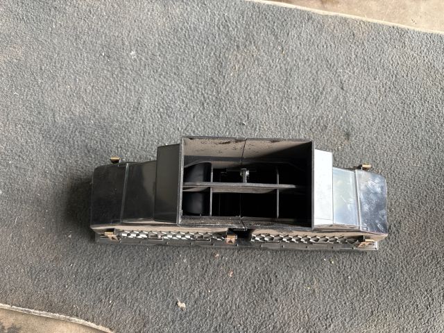 bontott SKODA FABIA III Középső Szellőző