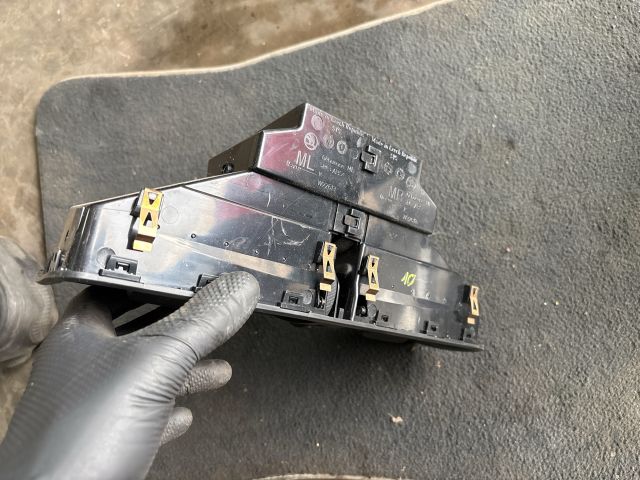 bontott SKODA FABIA III Középső Szellőző