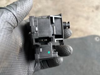 bontott SKODA FABIA III Tankajtó Nyitó Kar / Gomb